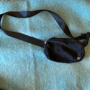 lululemon fanny pack